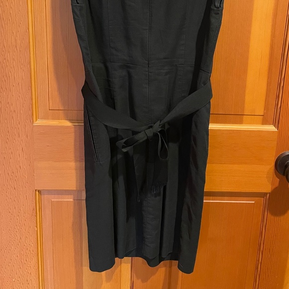 Ann Taylor Loft - Black Shift Dress - Excellent Condition - Size 6 - Picture 5 of 11